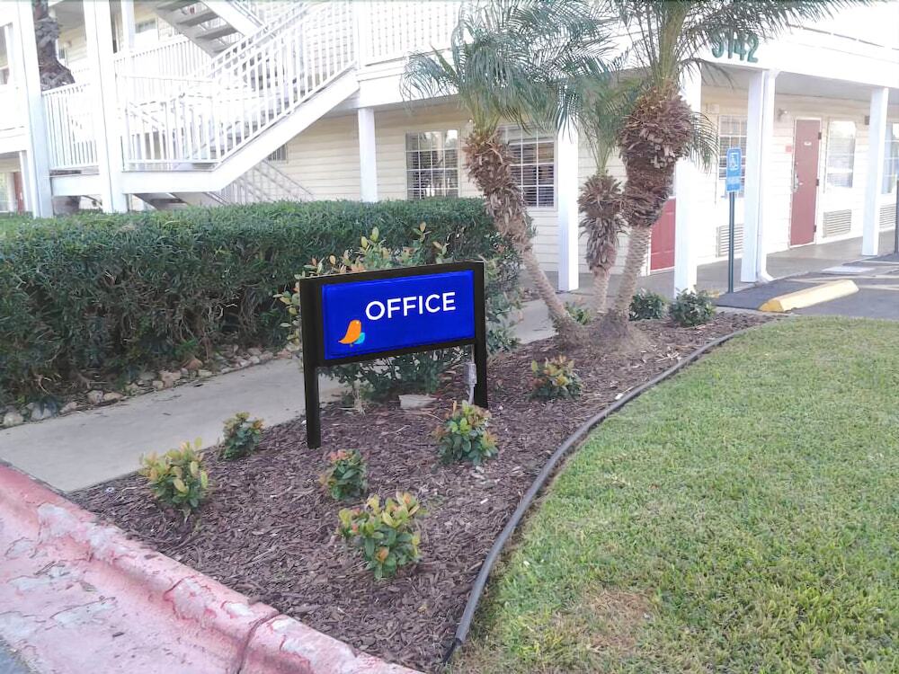 Intown Suites Extended Stay Select Corpus Christi Tx Exteriér fotografie